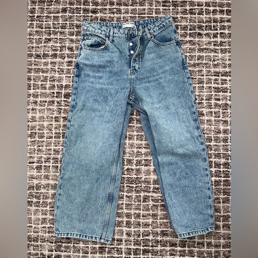 EUC We the Free Deep Trance Boyfriend Jeans